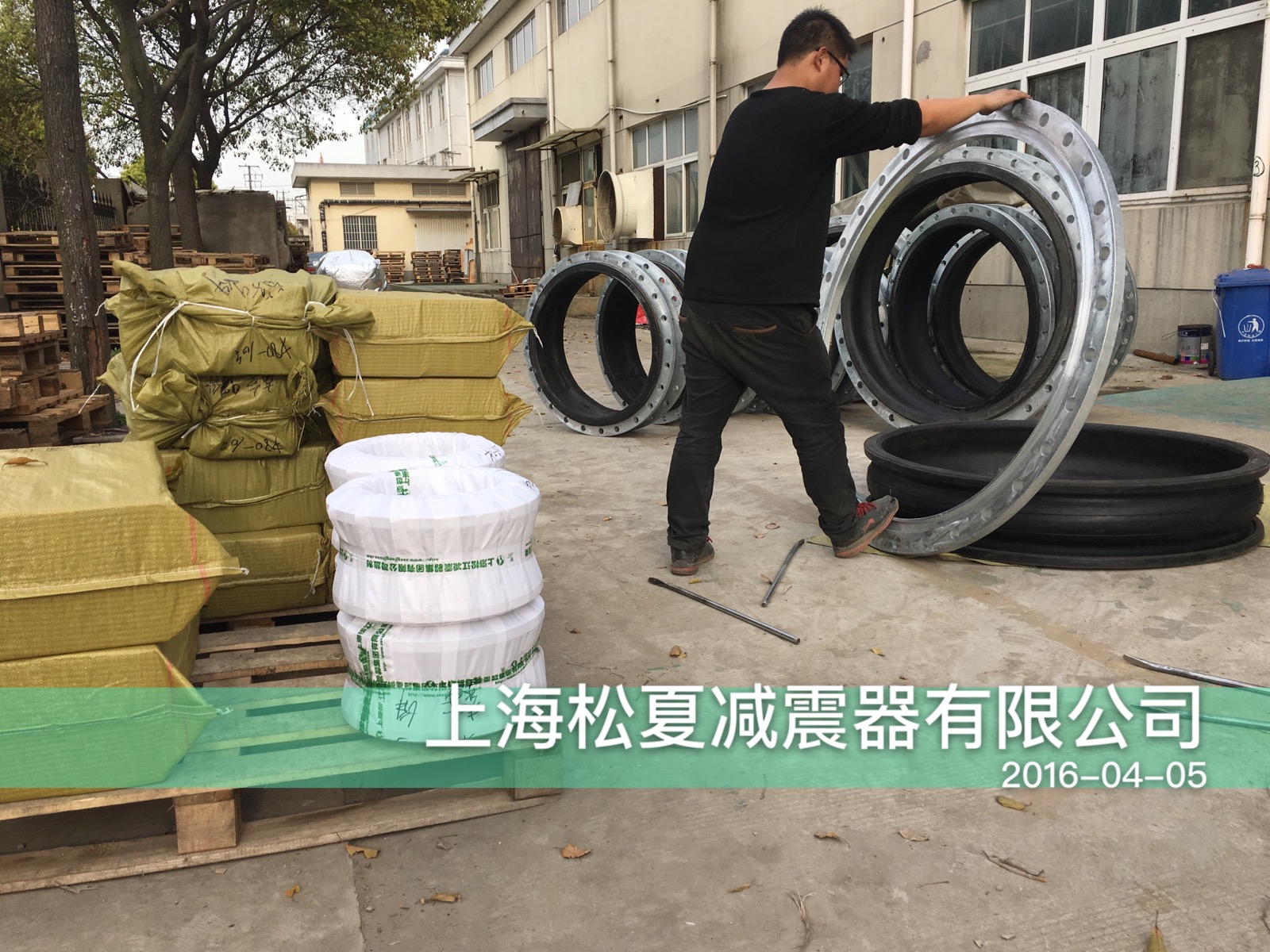 貴陽(yáng)中德西格姆精密制造項(xiàng)目使用松夏橡膠接頭 貴陽(yáng)中德西格姆精密制造項(xiàng)目使用松夏橡膠接頭